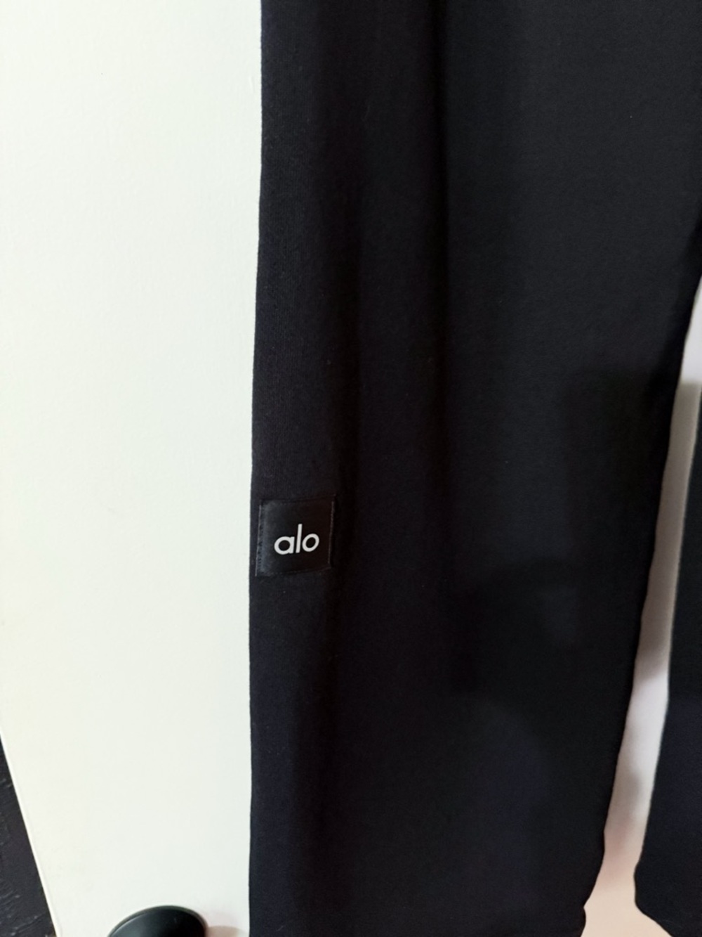 ALO Yoga Serenity Cropped Coverup + Wide Leg Sweatpant Black Size Medium - Picture 10 of 15